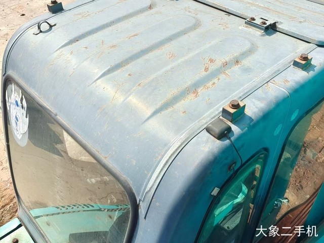 神钢 SK260 挖掘机