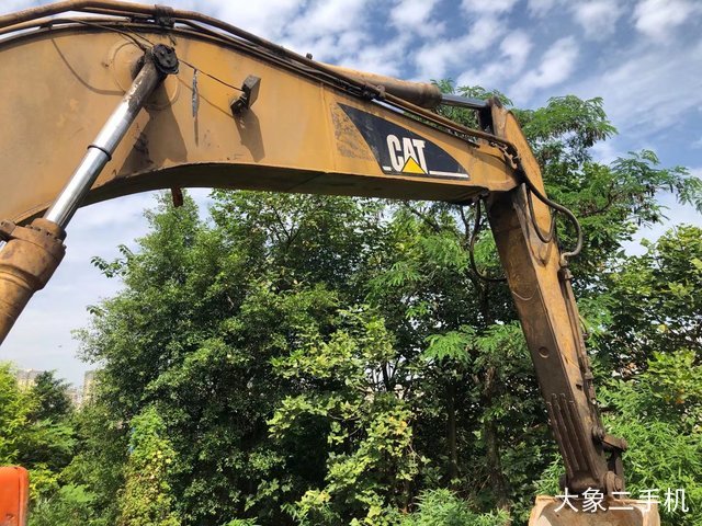 卡特彼勒 320B 挖掘机