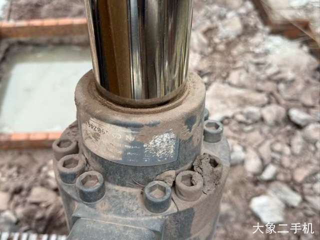 现代 275LVS 挖掘机