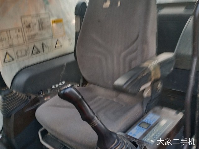 三一重工 SY215C 挖掘机