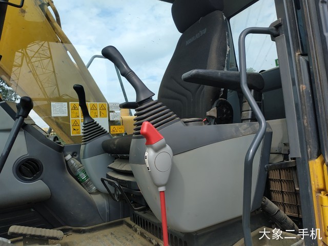 小松 PC130-8M0 挖掘机