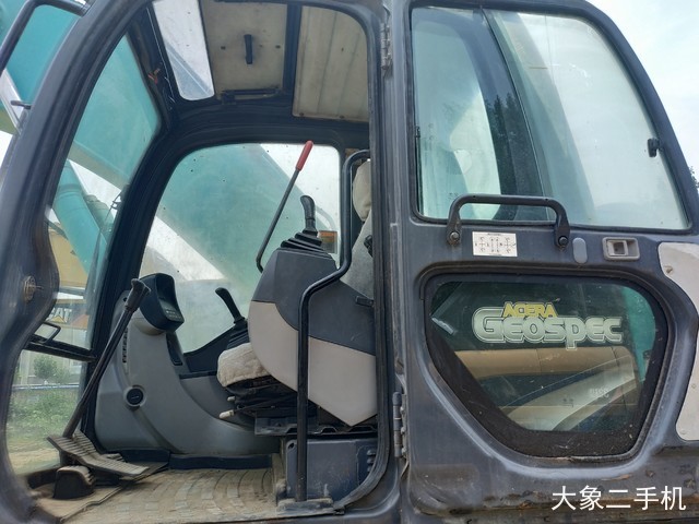 神钢 SK200-8 挖掘机