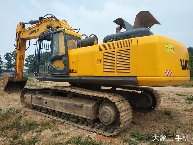沃得重工 W2425LC-8 挖掘机