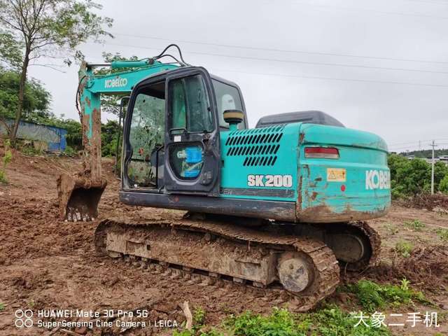 神钢 SK140LC-8 挖掘机