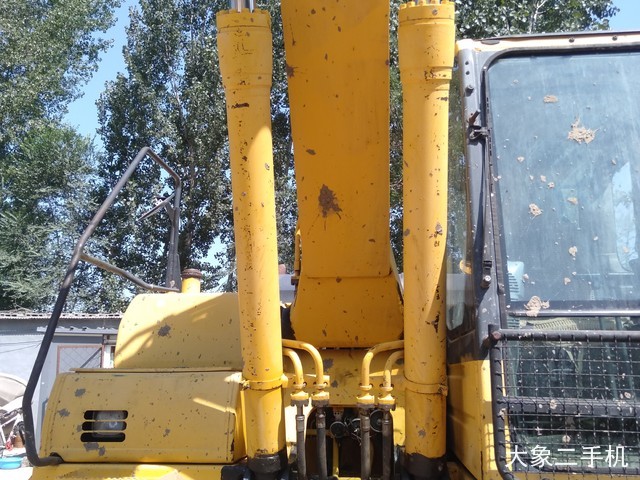 小松 PC240LC-8 挖掘机