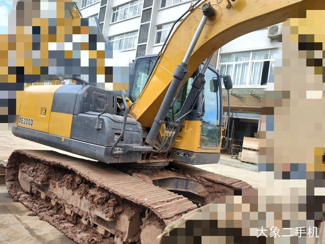 徐工 XE150D 挖掘机