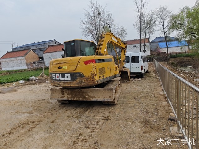 山东临工 E680F 挖掘机