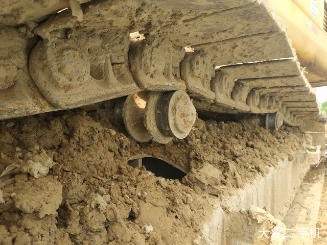 小松 PC240LC-8 挖掘机