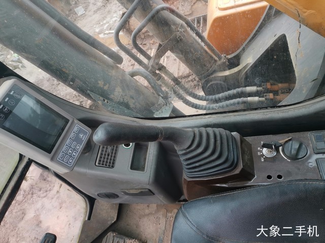 三一重工 SY235C-9 挖掘机