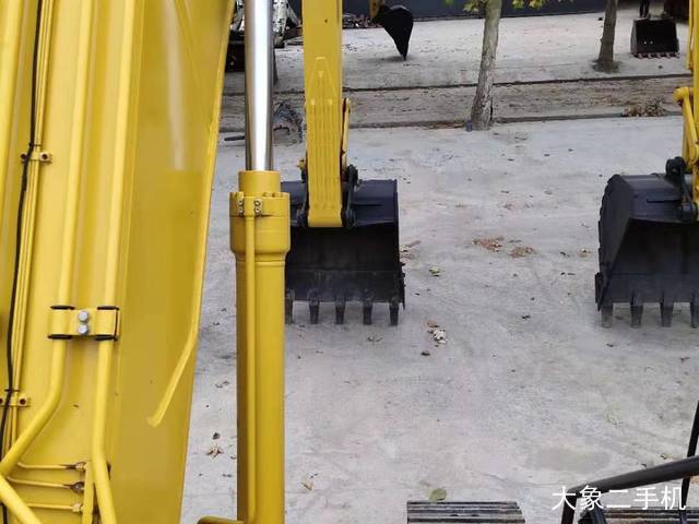 中联重科 ZE230E 挖掘机