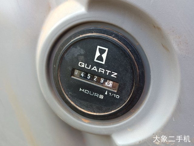 神钢 SK75-8 挖掘机