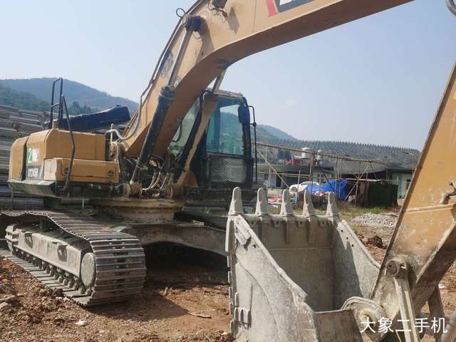 三一重工 SY245H 挖掘机