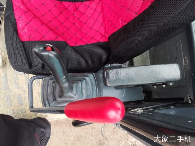 神钢 SK250 挖掘机