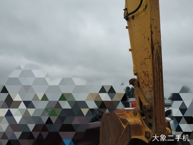 小松 PC220-8M0 挖掘机