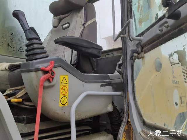 山东临工 LG6300 挖掘机