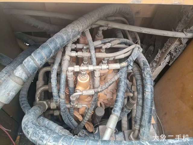 三一重工 SY135C-9 挖掘机