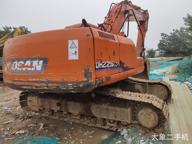 斗山 DH220LC-7 挖掘机