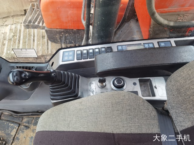 斗山 DX130-9C 挖掘机