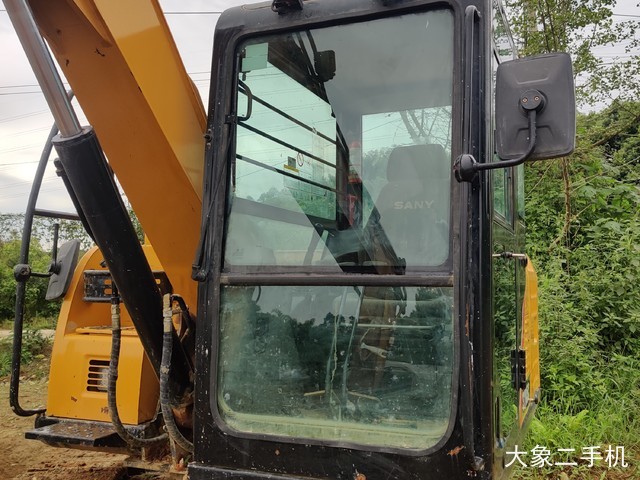 三一重工 SY75C 挖掘机