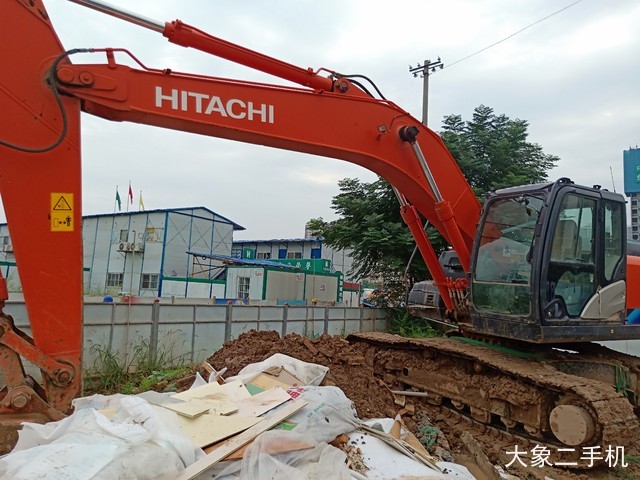 日立 ZX240-5A 挖掘机