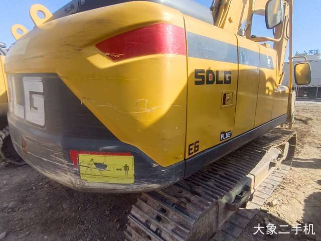 山东临工 E6135F 挖掘机