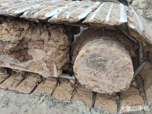 现代 R225-7 挖掘机