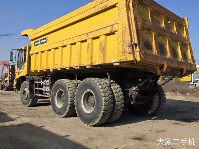 山东临工 CMT106 非公路自卸车