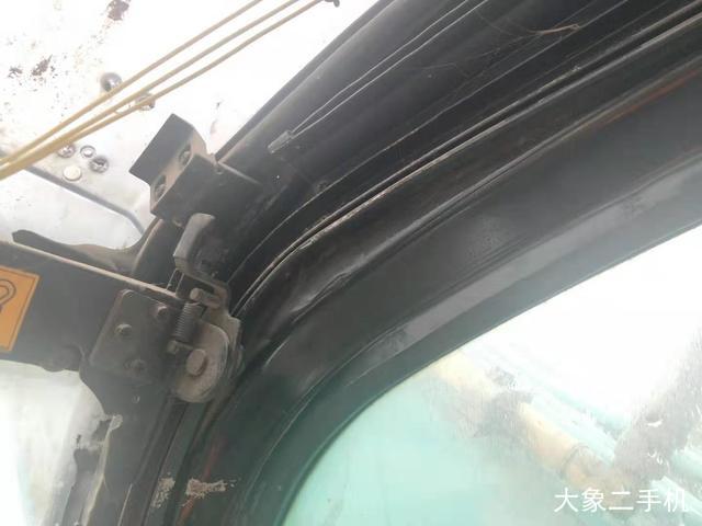 神钢 SK230 挖掘机