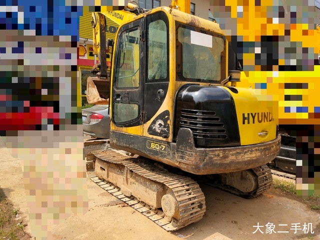 现代 R60-7 挖掘机