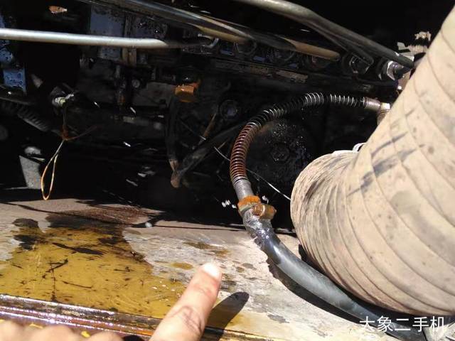 卡特彼勒 320B 挖掘机