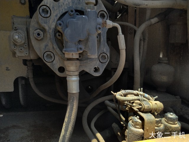 沃尔沃 EC210B 挖掘机