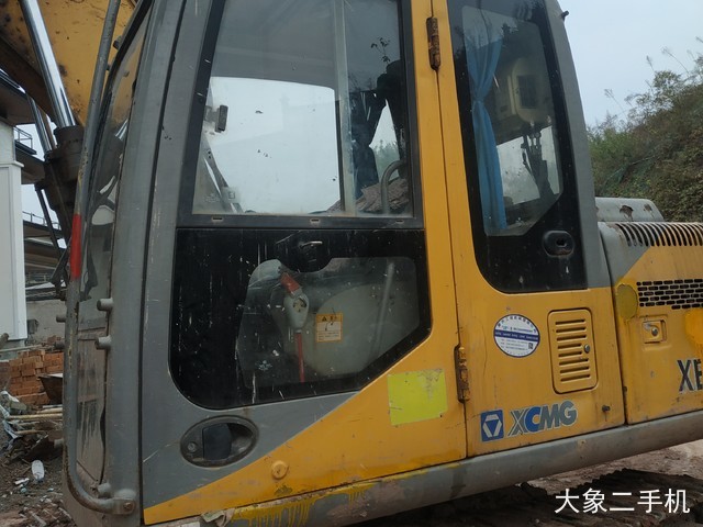 徐工 XE135B 挖掘机