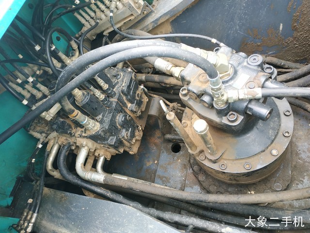 神钢 SK260LC-8 挖掘机