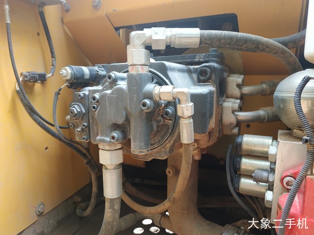 徐工 XE150D 挖掘机