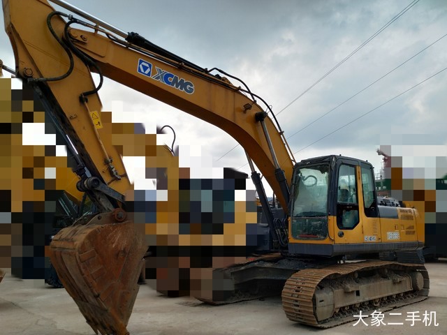 徐工 XE265C 挖掘机