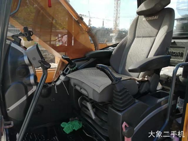 现代 R275LC-9T 挖掘机