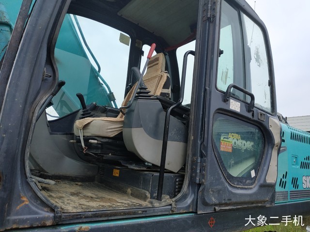 神钢 SK260LC-8 挖掘机