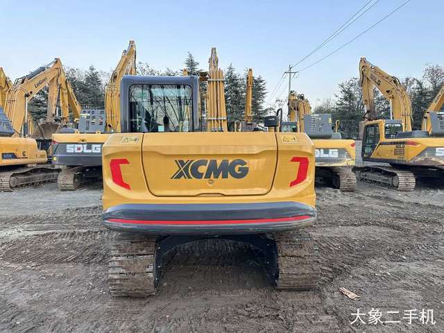 徐工 XE75G 挖掘机