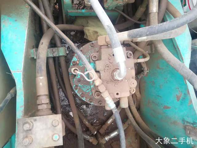 神钢 SK250-8 挖掘机