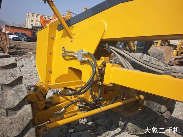 山推 SG18D-3 平地机