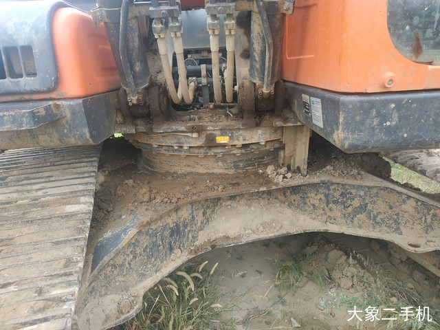 斗山 DX215-9C 挖掘机