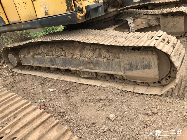 沃尔沃 EC240B 挖掘机