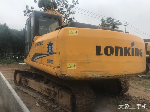 龙工 LG6225D 挖掘机