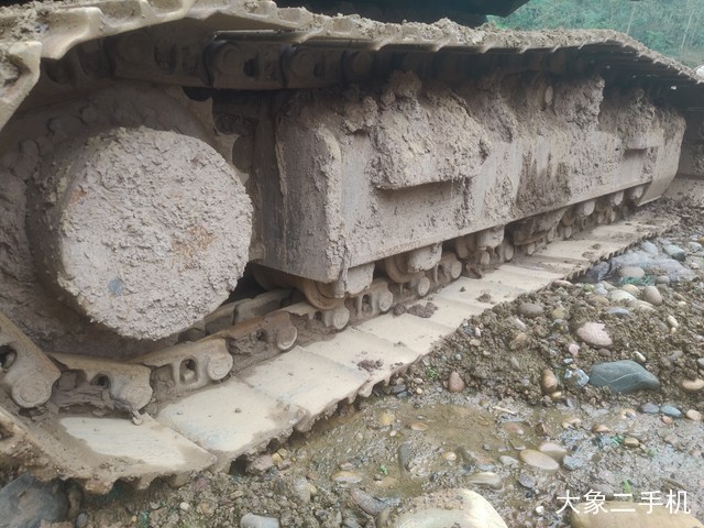 现代 R150LC-9 挖掘机