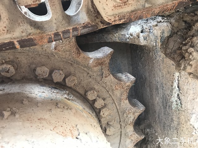 徐工 XE215C 挖掘机