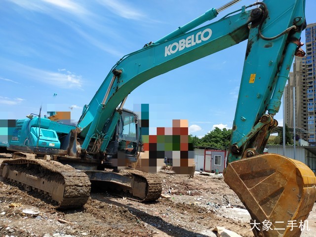 神钢 SK260LC-10 挖掘机