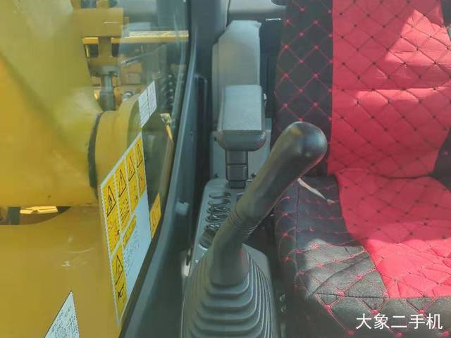 小松 PC300-8M0 挖掘机