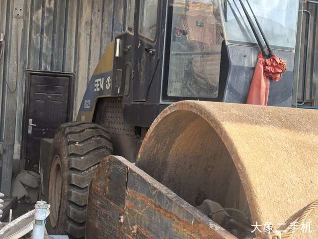 山工 SEM522 压路机