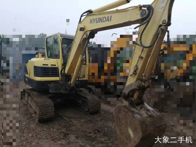 现代 R60-9 挖掘机