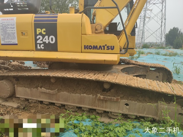 小松 PC240LC-8M0 挖掘机